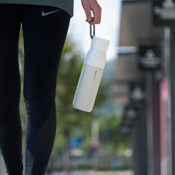 Photo of Active Loop with LARQ Bottle PureVis&trade; Granite White in hand